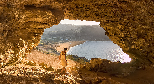 Tal-Mixta Cave
