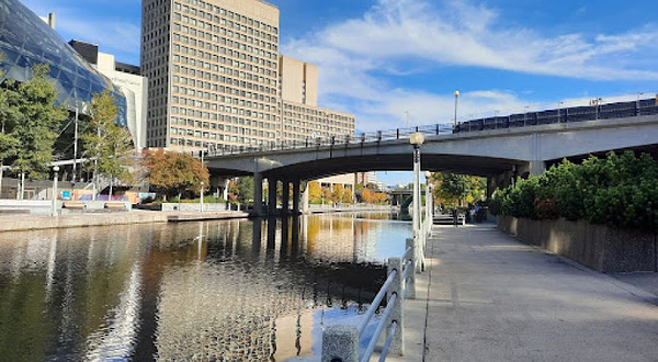 Rideau Canal, Locks 1 - 8 - Ottawa