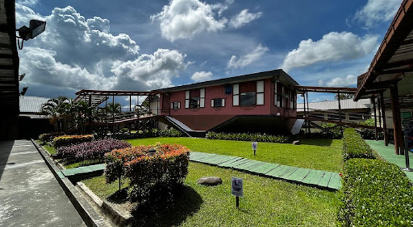 Rumah terbalik