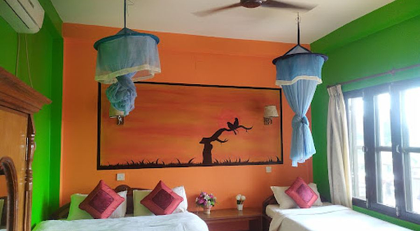 जंगल सूर्यास्त शिविर