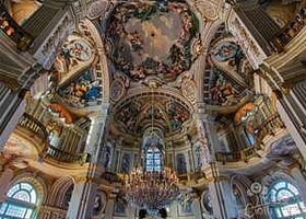 斯杜皮尼吉行宫