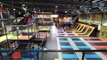 天空之城蹦床攀岩运动馆(昆明店)