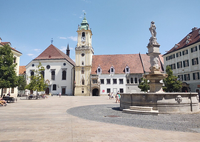 布拉提斯拉瓦旧市政厅