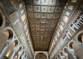 新圣亚坡理纳圣殿