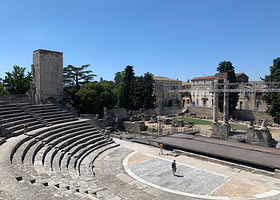 阿尔勒罗马剧院