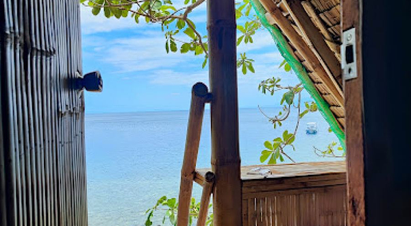 Dive and Dine Anilao