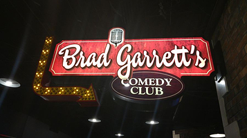 布拉德加勒特喜剧俱乐部