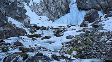 Теке -Тор водопад