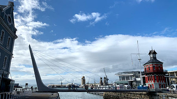 Victoria & Alfred Basin Swing Bridge