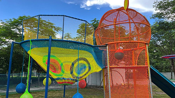 砚阳湖果果绳网乐园