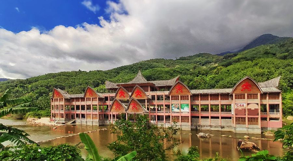 五指山红峡谷文化旅游区漂流-终点站