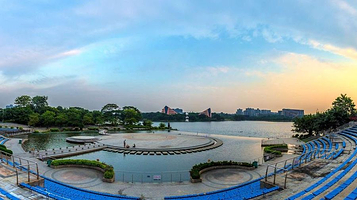 松山湖风景区-滨湖广场