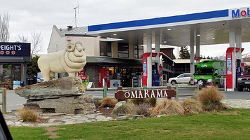 Omarama Sheep Statue
