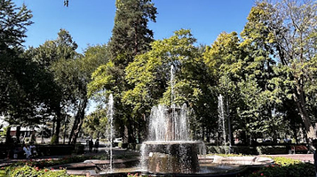Governmental Garden Square