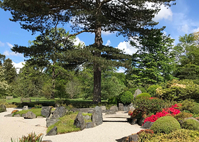 Chokushi-Mon & Japanese Landscape - Kew Gardens