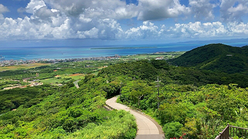 エメラルドの海を見る展望台 駐車場