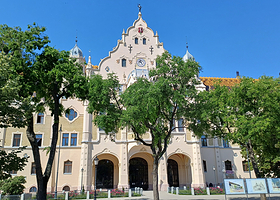 凯奇凯梅特市政厅