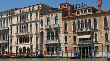 孔塔里尼法桑宫