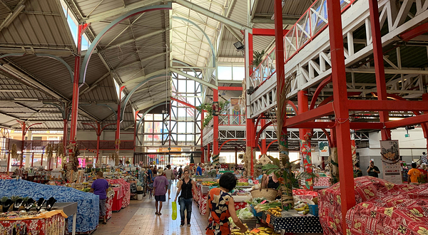 帕皮提街道市场