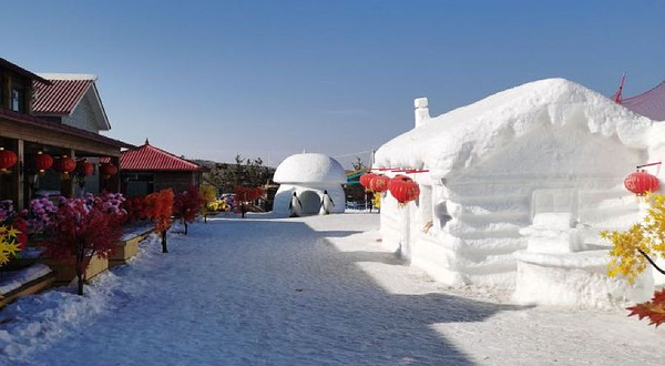 鸳鸯湖滑雪场