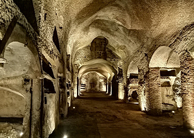 圣热内罗地下墓穴