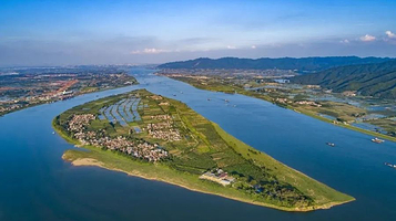 鹰飞跳伞砚洲岛基地