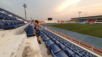 素攀武里府体育场