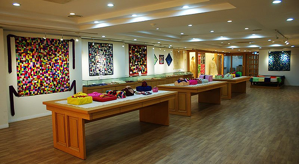 李利子韩服展示馆