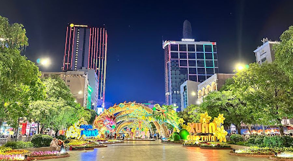 Nguyen Hue Square