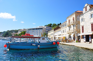 赫瓦尔主教座堂