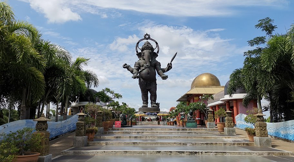 The Khlong Khuean Ganesh International Park