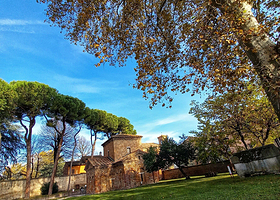 加拉·普拉西提阿陵墓