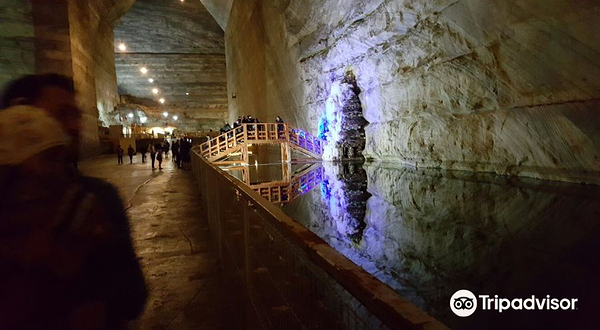 罗马尼亚斯勒尼克盐矿