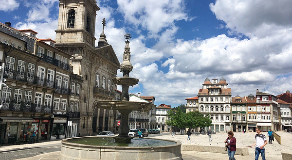 吉马良斯历史中心