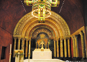 查里摩斯美国艺术博物馆