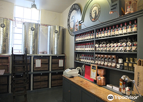 皮克林金酒蒸馏厂