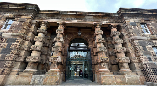 克拉姆林路监狱