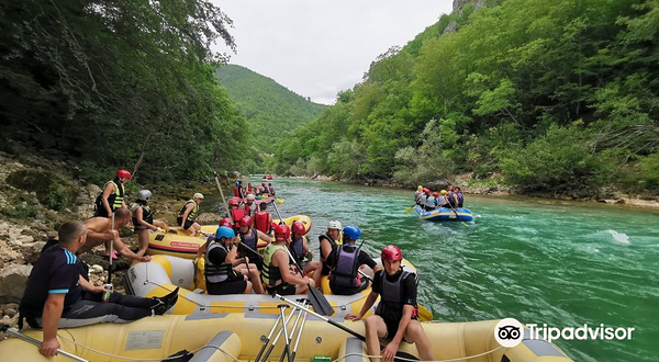 Rafting on Neretva