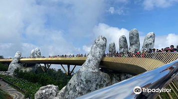 巴拿山太阳世界