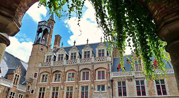 格鲁修斯博物馆