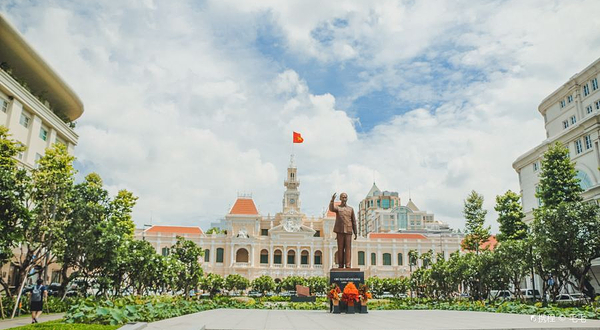 胡志明市人民委员会
