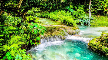 Mele Cascade瀑布公园