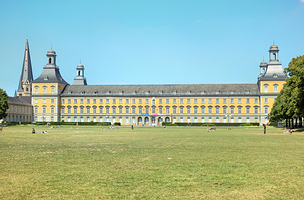 泡波尔斯多夫宫