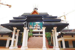 勐巴拉娜西大剧院