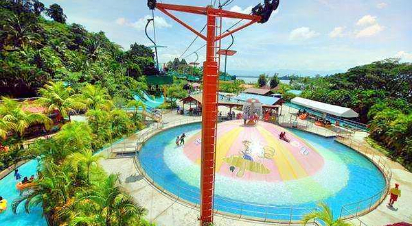 武吉美拉湖城水上乐园