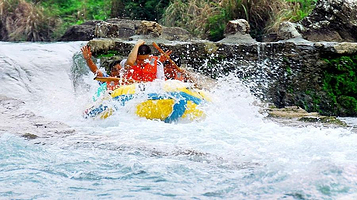 油溪河漂流景区