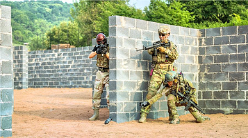 突击联盟实弹射击场(千佛寺店)