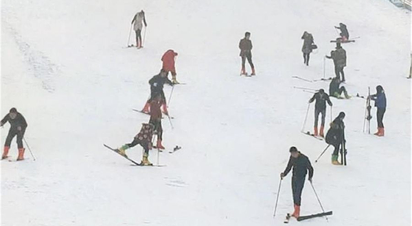 九龙口滑雪乐园