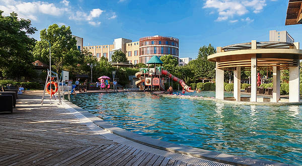 金凤凰温泉度假村