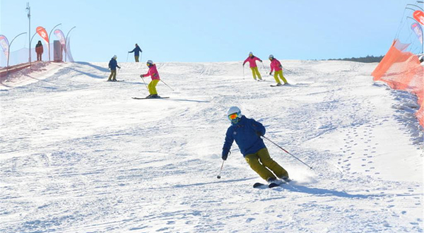 嵩顶滑雪度假区